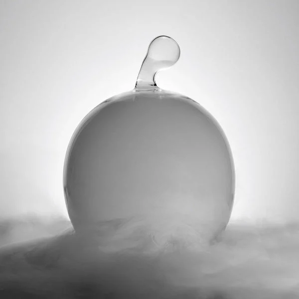 Echoes, cloche da portata in vetro - Blueside Emotional Design