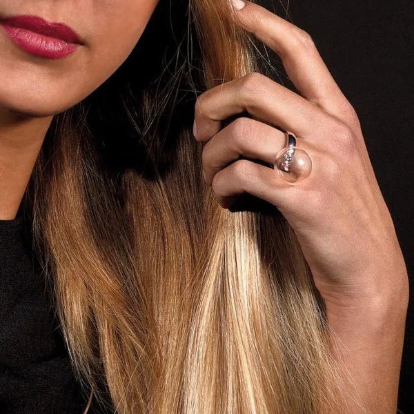 Sfera, anello in argento con sfera in vetro - Blueside Emotional Design