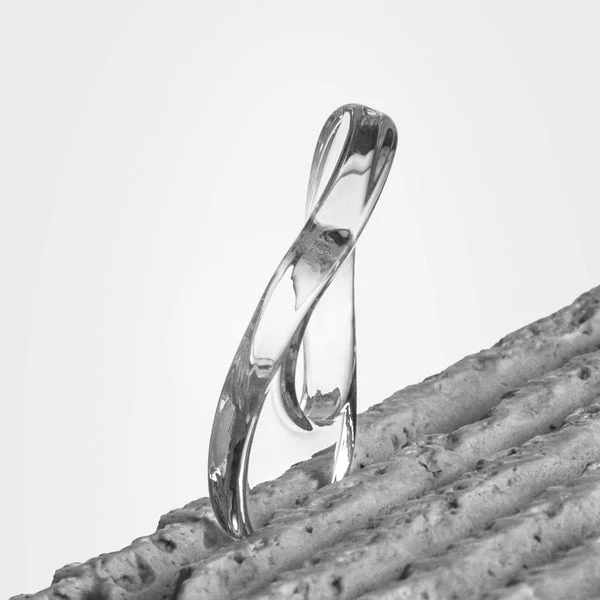 Infinito, anello in vetro ovale - Blueside Emotional Design