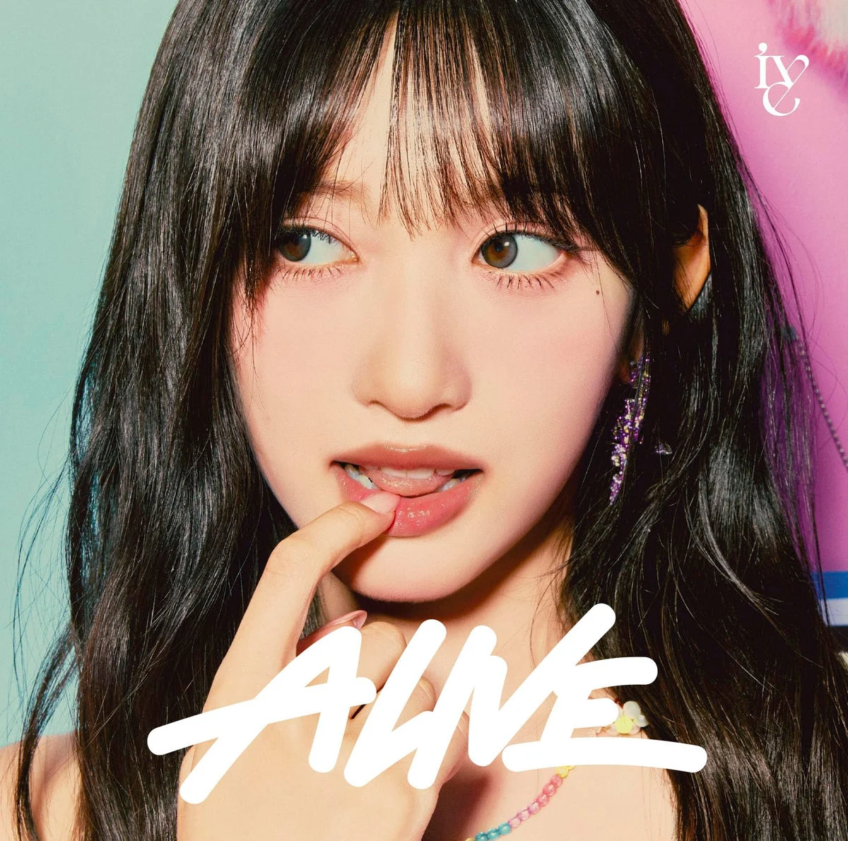 IVE Album "ALIVE" CD con 5 Tracce, Include "CRUSH" e "Will" - Edizione Giapponese