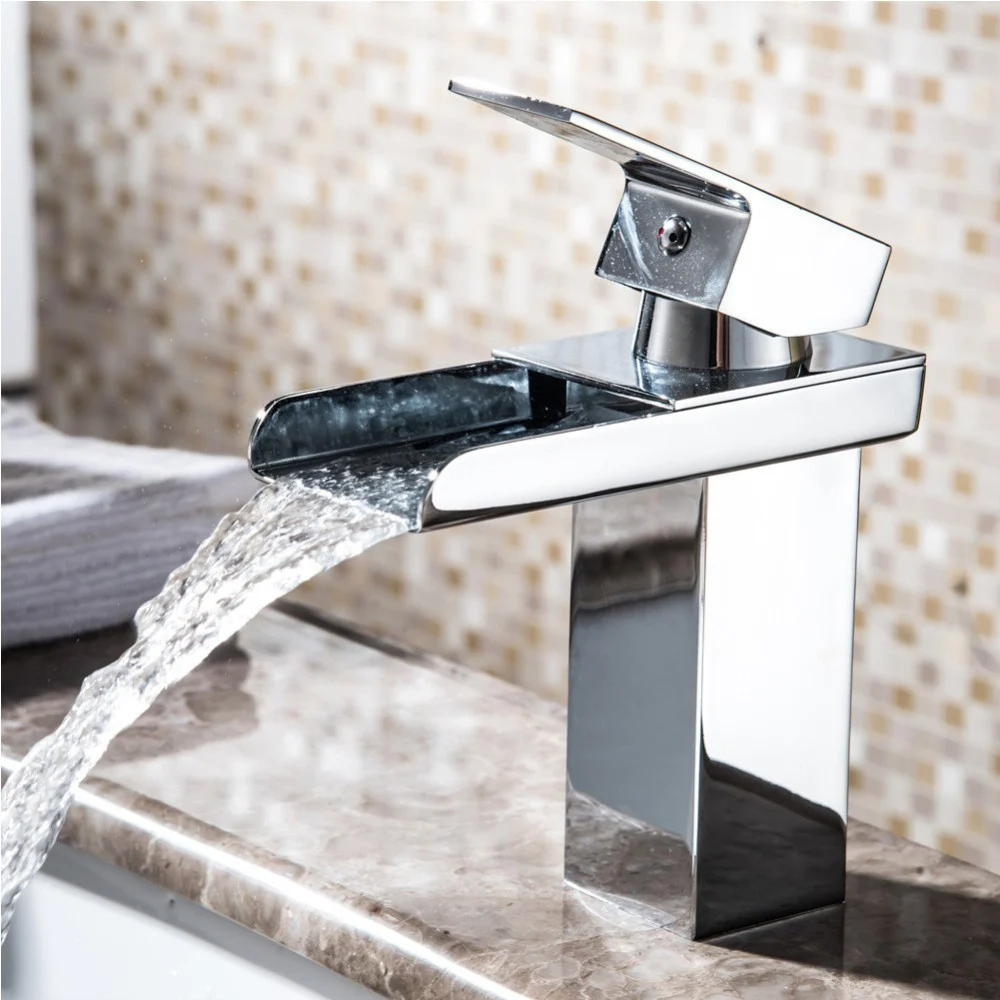 RUBINETTO BAGNO DESIGN MODERNO A CASCATA MISCELATORE MONOCOMANDO OTTONE CROMATO - TrAdE Shop Traesio