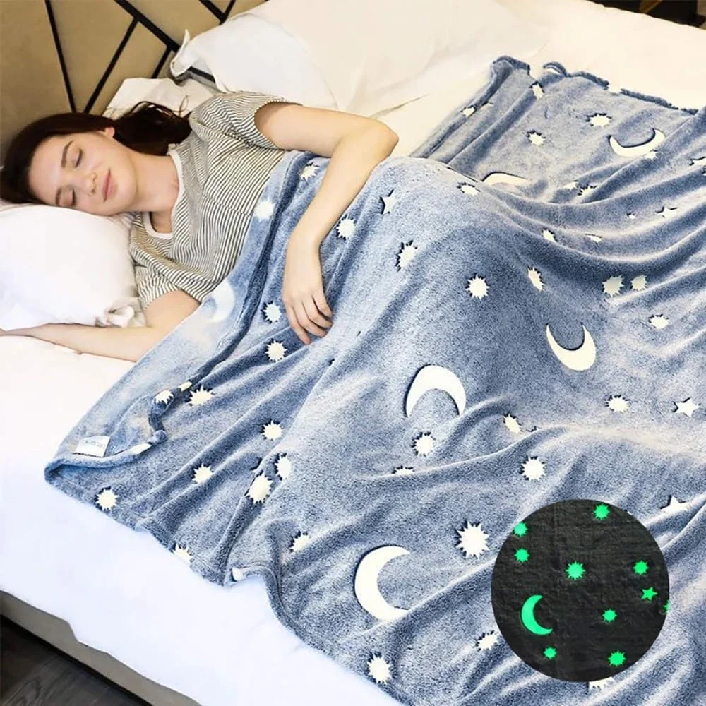 COPERTA PLAID IN PILE CON STELLE CHE SI ILLUMINANO AL BUIO MORBIDA IDEA REGALO - TrAdE Shop Traesio