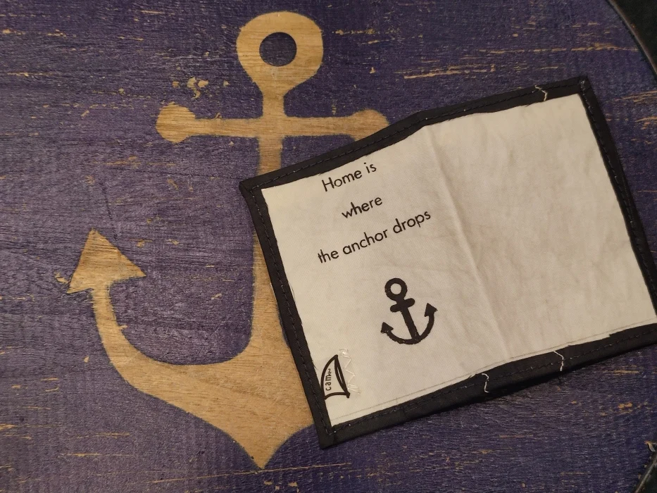 portafoglio mini wallet bianco “home is where the anchor drops” - Abbigliamento marinaresco