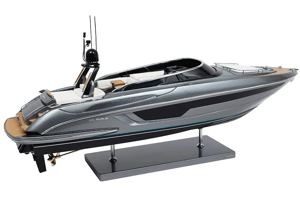 riva rivale 56′ grigio squalo - Arredamento marinaresco