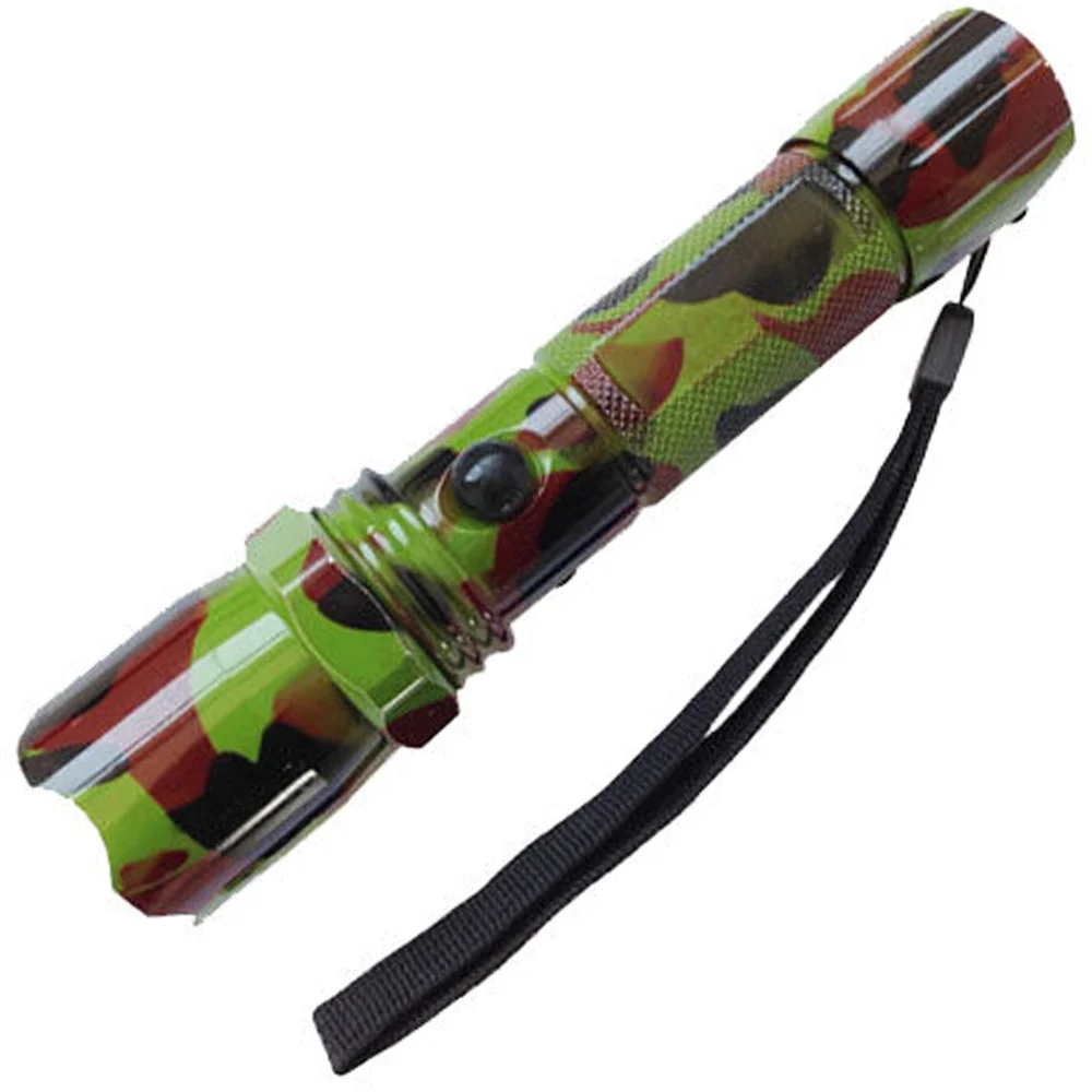 TORCIA LED A LUCE BIANCA SOLIDA LUMENS MILITARE RICARICABILE CARICATORE AUTO - TrAdE Shop Traesio