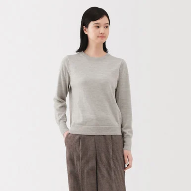 Maglione in lana a maglia fine con collo rotondo da donna