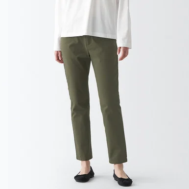 Pantaloni chino slim elasticizzati in 4 direzioni. - Donna