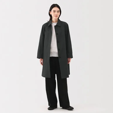 Cappotto con colletto idrorepellente da donna