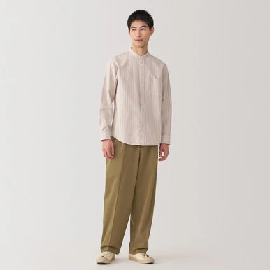 Pantaloni chino da uomo a gamba larga con pieghe sul davanti