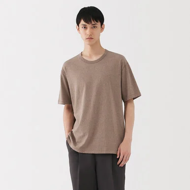 T‐shirt in cotone lavorato a maglia tradizionale da uomo