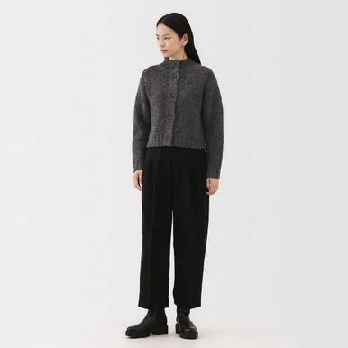Cardigan cropped a maglia grossa in lana merino da donna