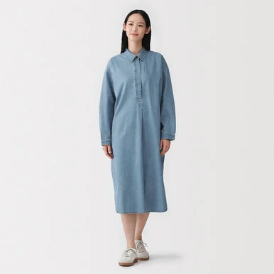 Abito camicia leggero in denim misto kapok da donna